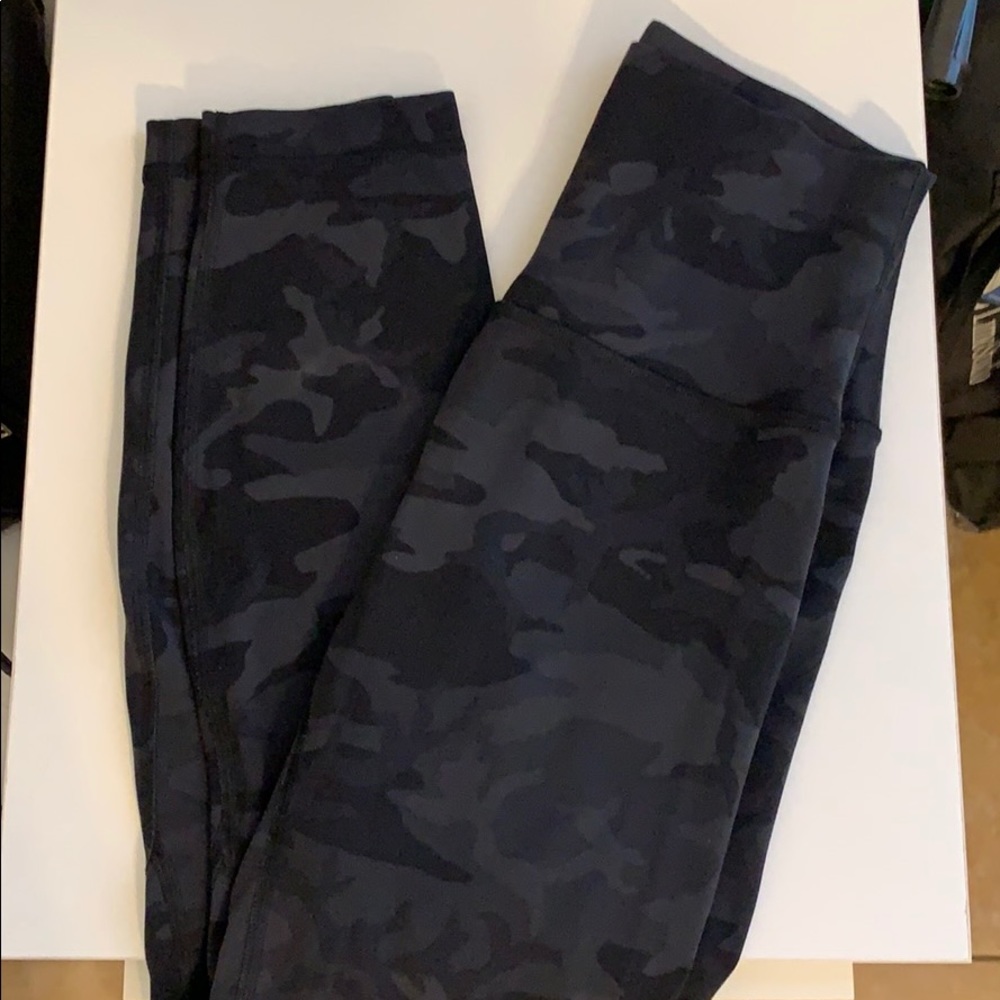 Lululemon Align Pant ICMG Grey Camo 25” Size 2